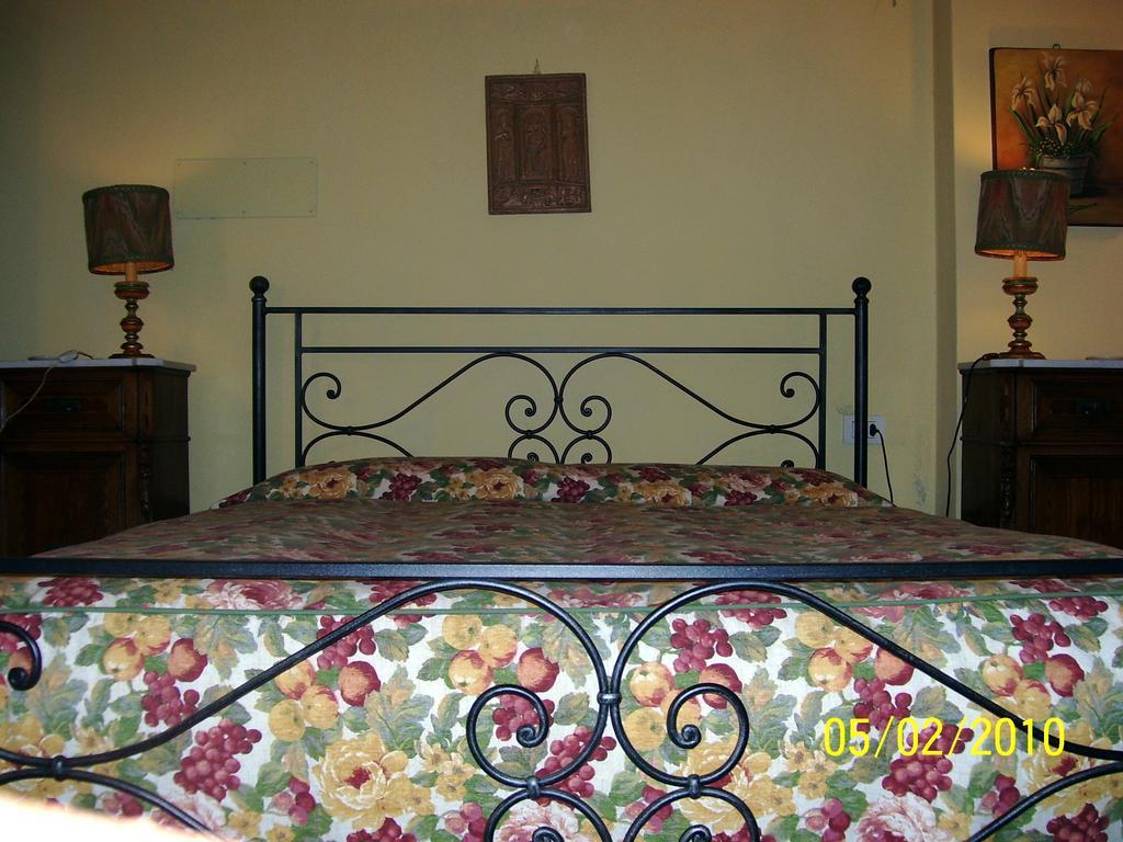 Le Casacce Case per Vacanze Carmignano Habitación foto